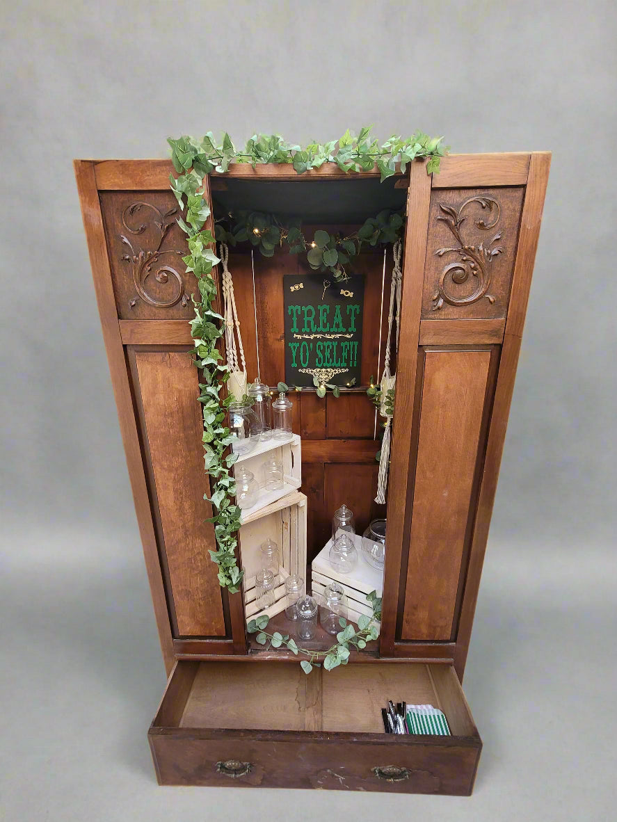 1930s Display Wardrobe/Prop (HIRE ONLY)