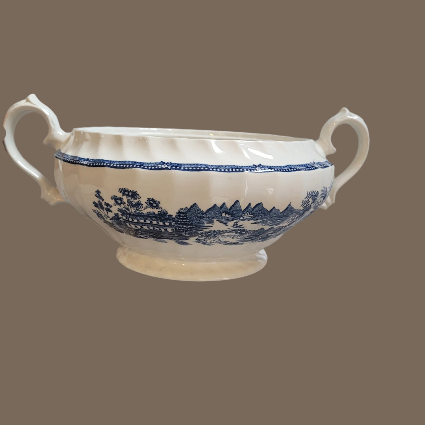 Churchill- Blue Willow Design, Soup Tureen