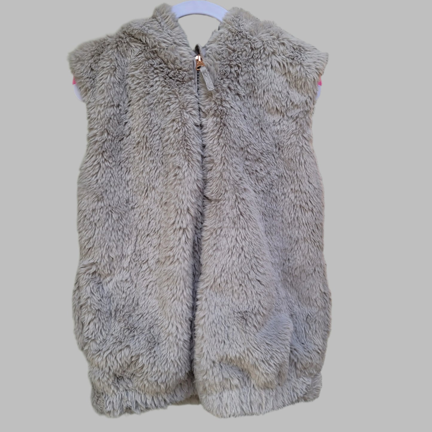 Nutmeg- Fluffy Gilet