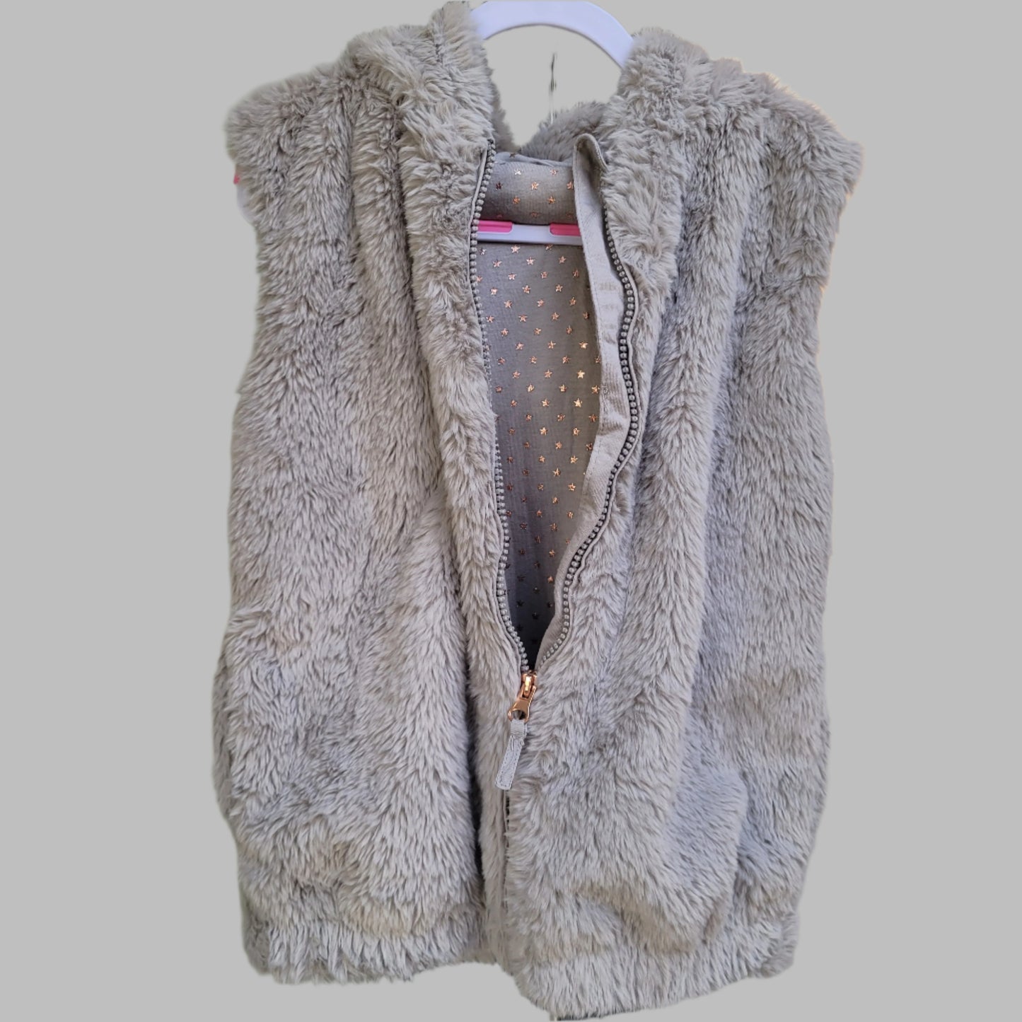Nutmeg- Fluffy Gilet