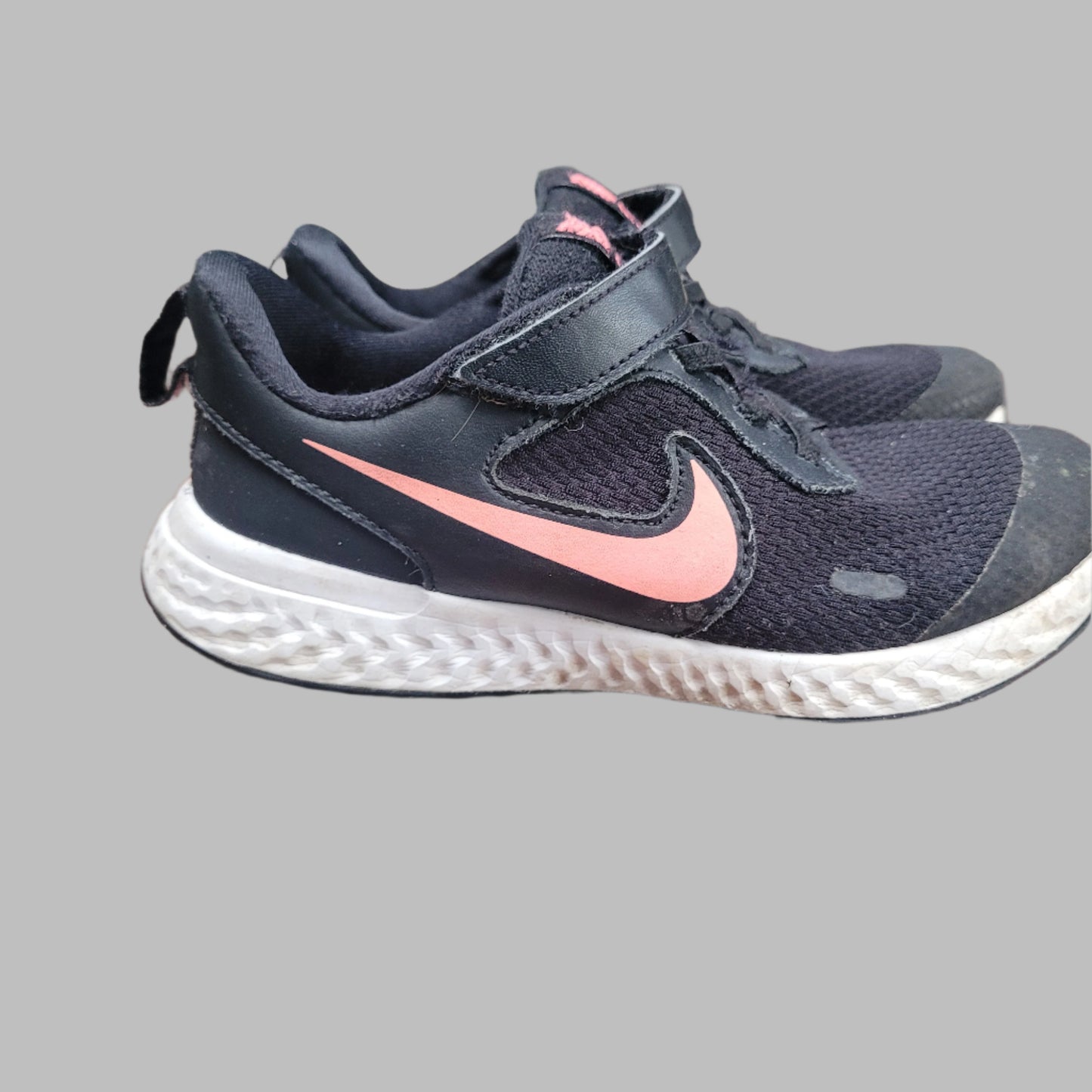 Nike- Revolution 5 Trainers