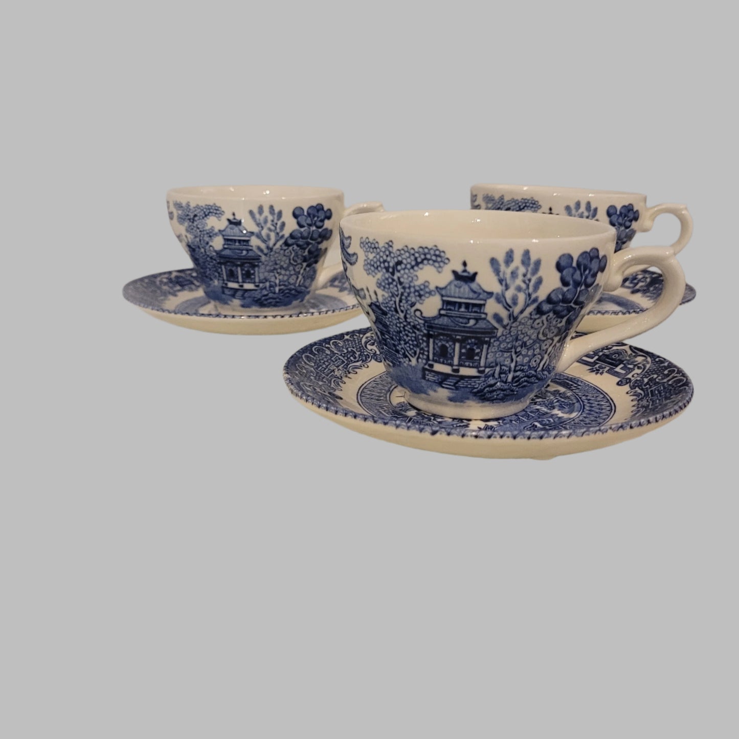 Set of 3 Willow Blue Design Teacups & Saucers