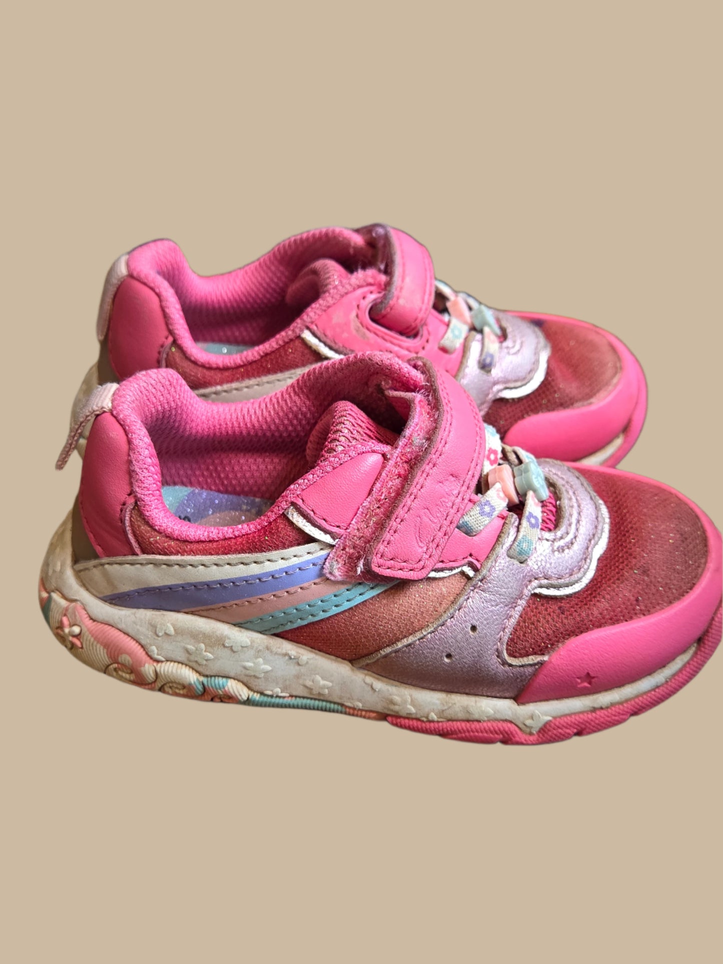 Clarks- Tidal Star Riptape Trainers