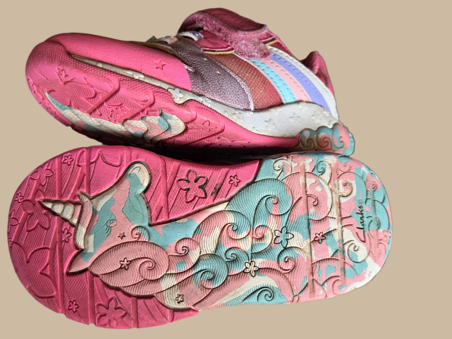 Clarks- Tidal Star Riptape Trainers