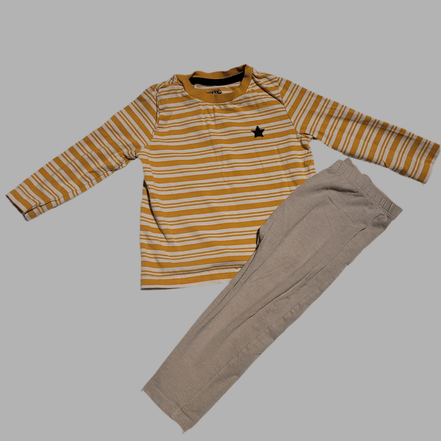 F&F- Leggings and long sleeve Tee