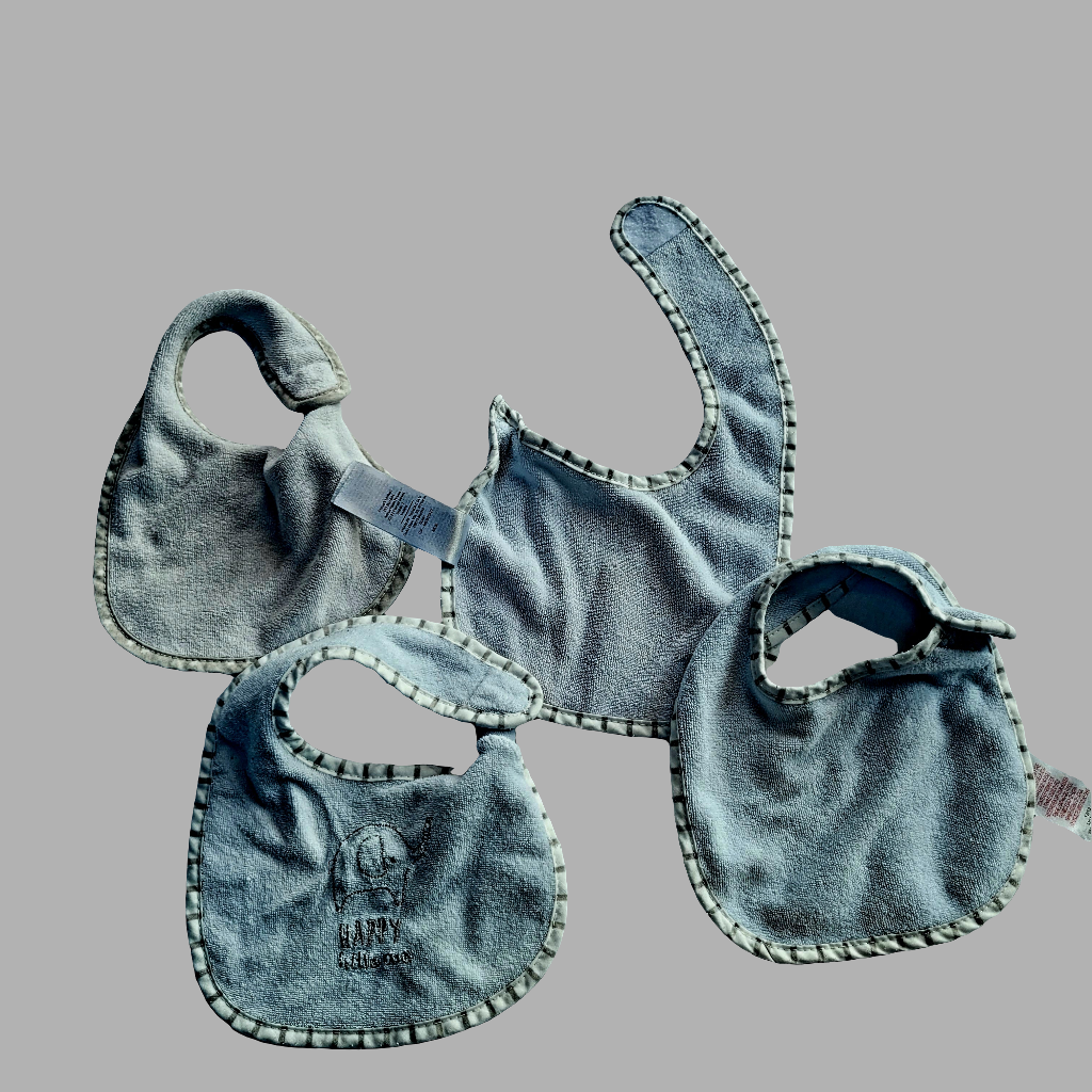 Primark- pack of 4 Bibs