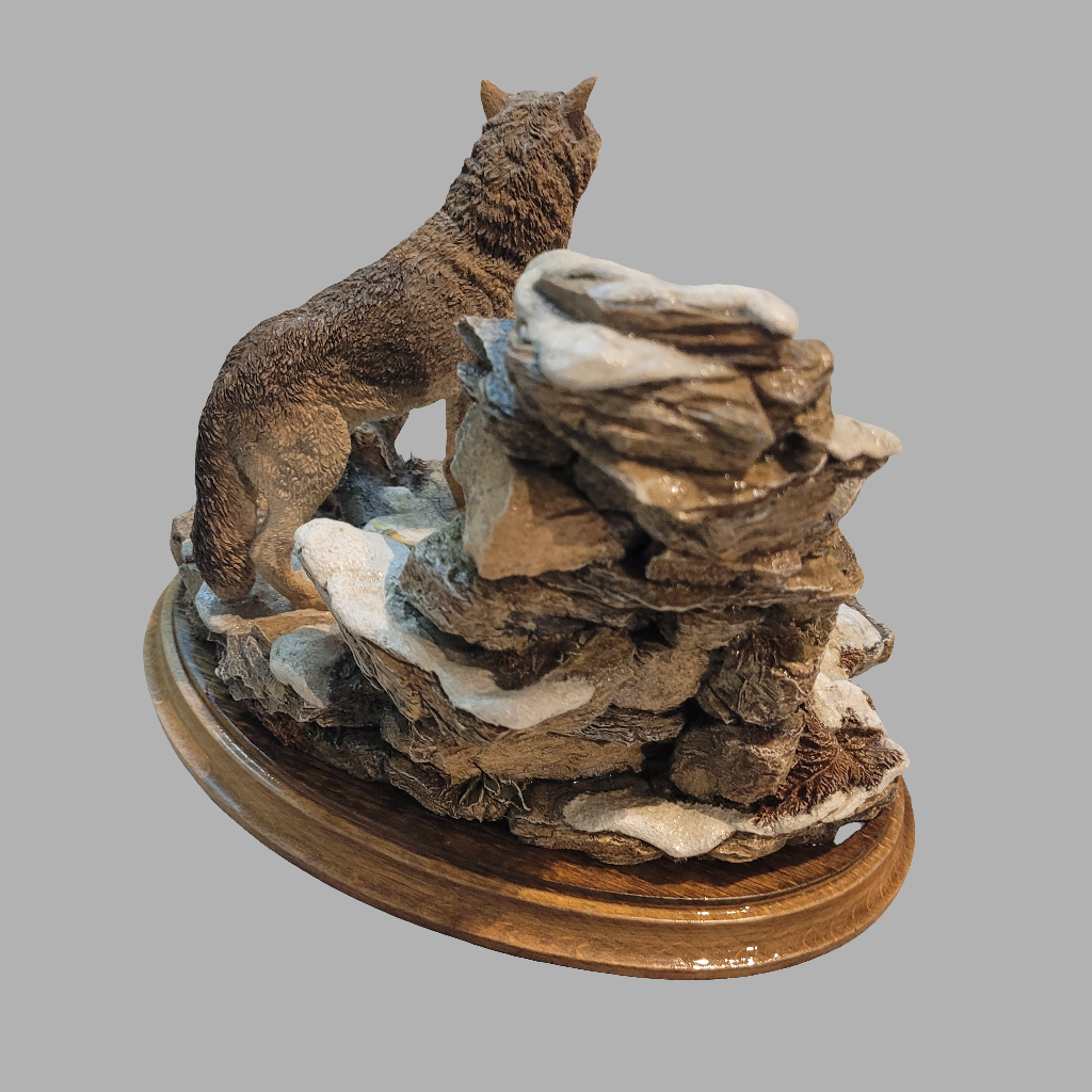 Country Artists- High Ground Wolf Figurine