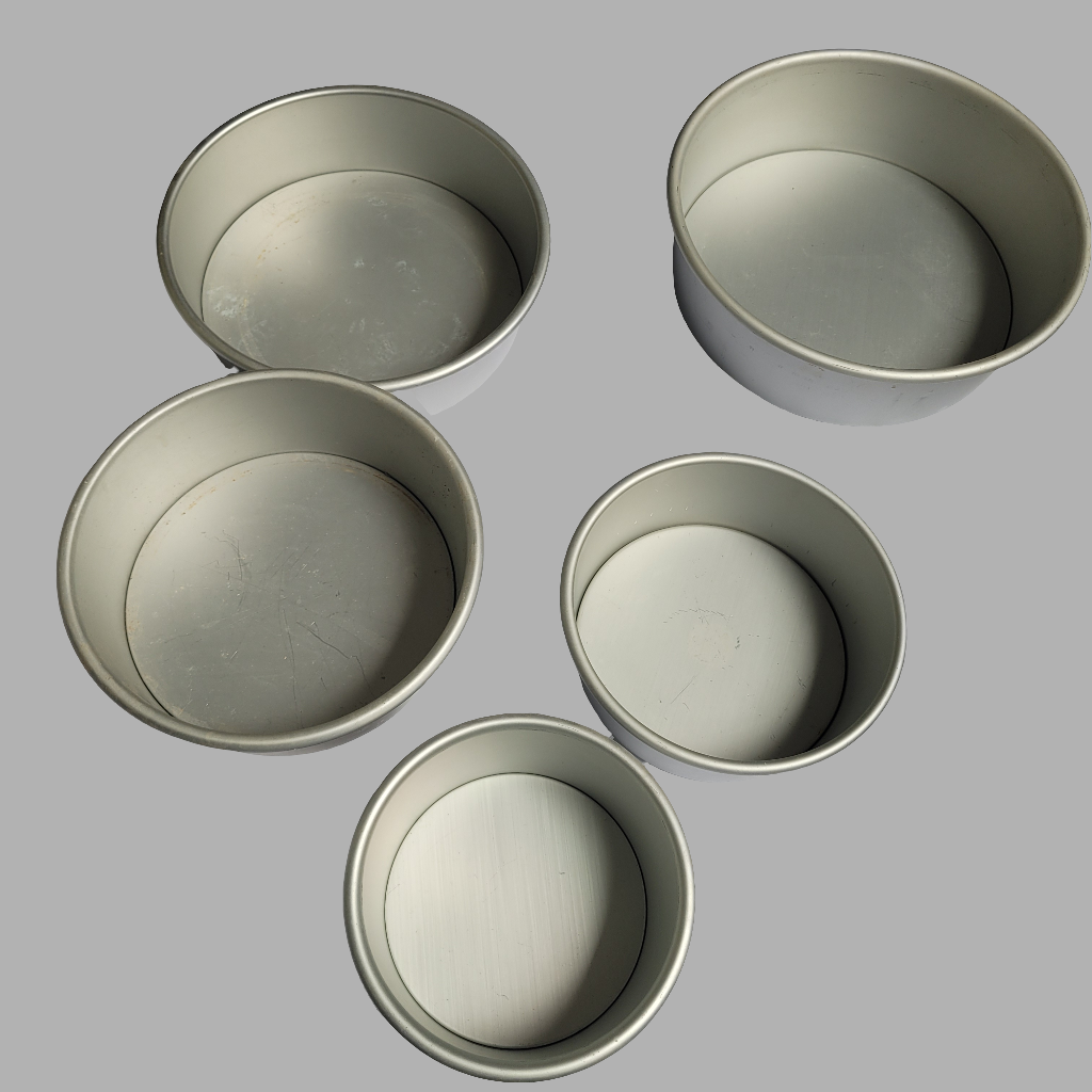 Set of 5 Cake Tins