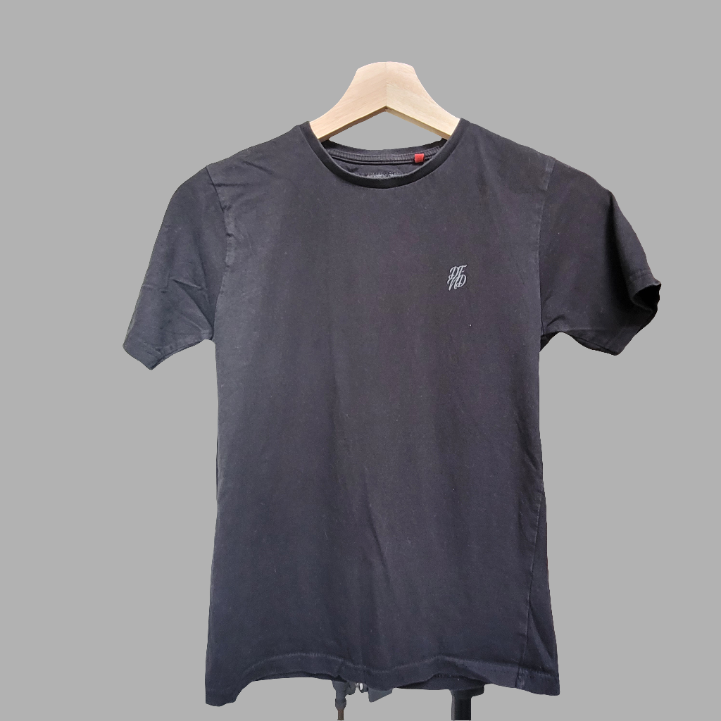 DFND- T-shirt