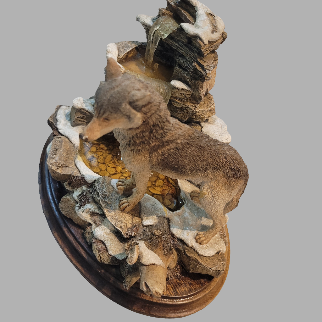 Country Artists- High Ground Wolf Figurine
