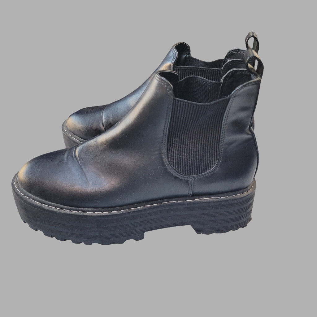 H&M- Boots