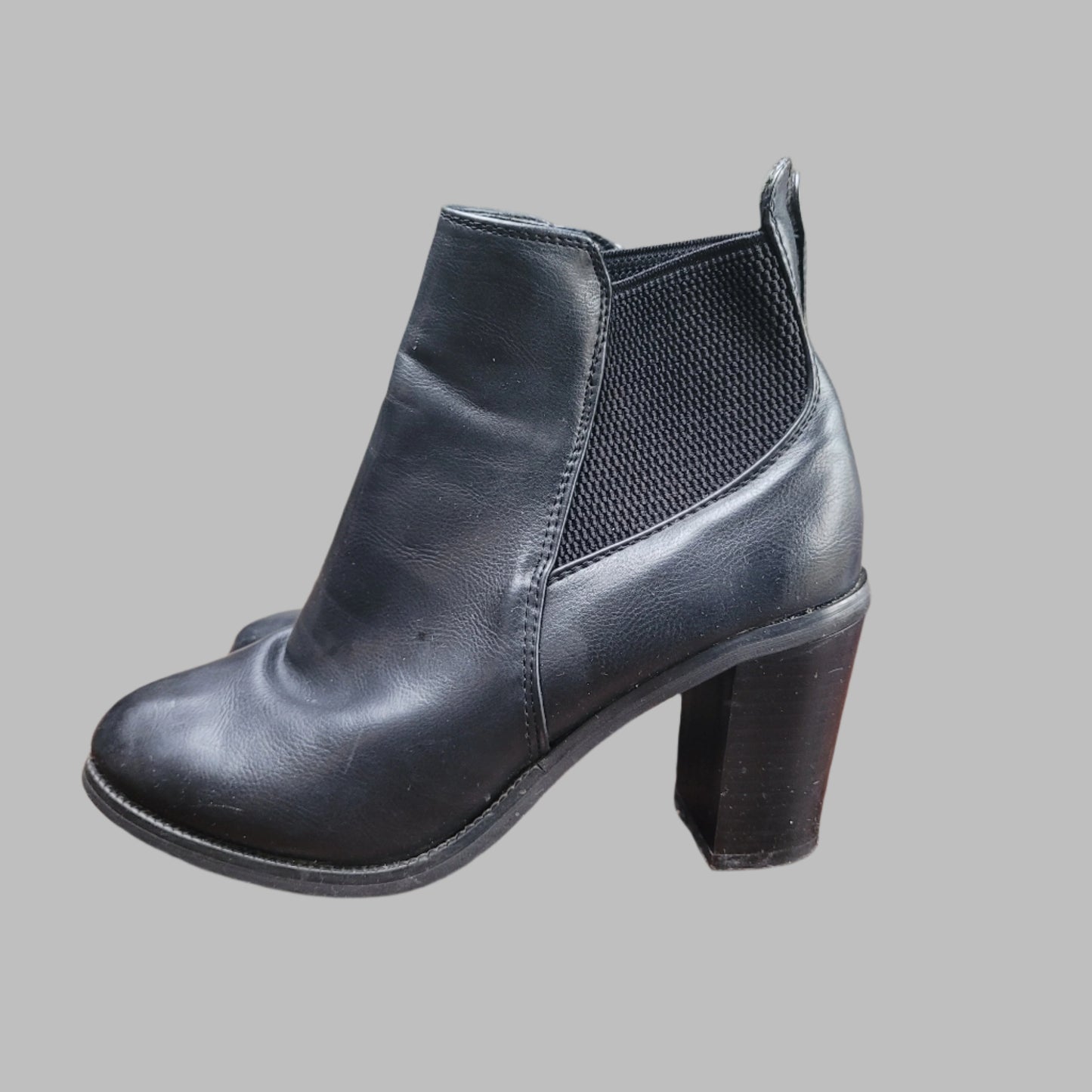 Wide Fit Heeled Boots