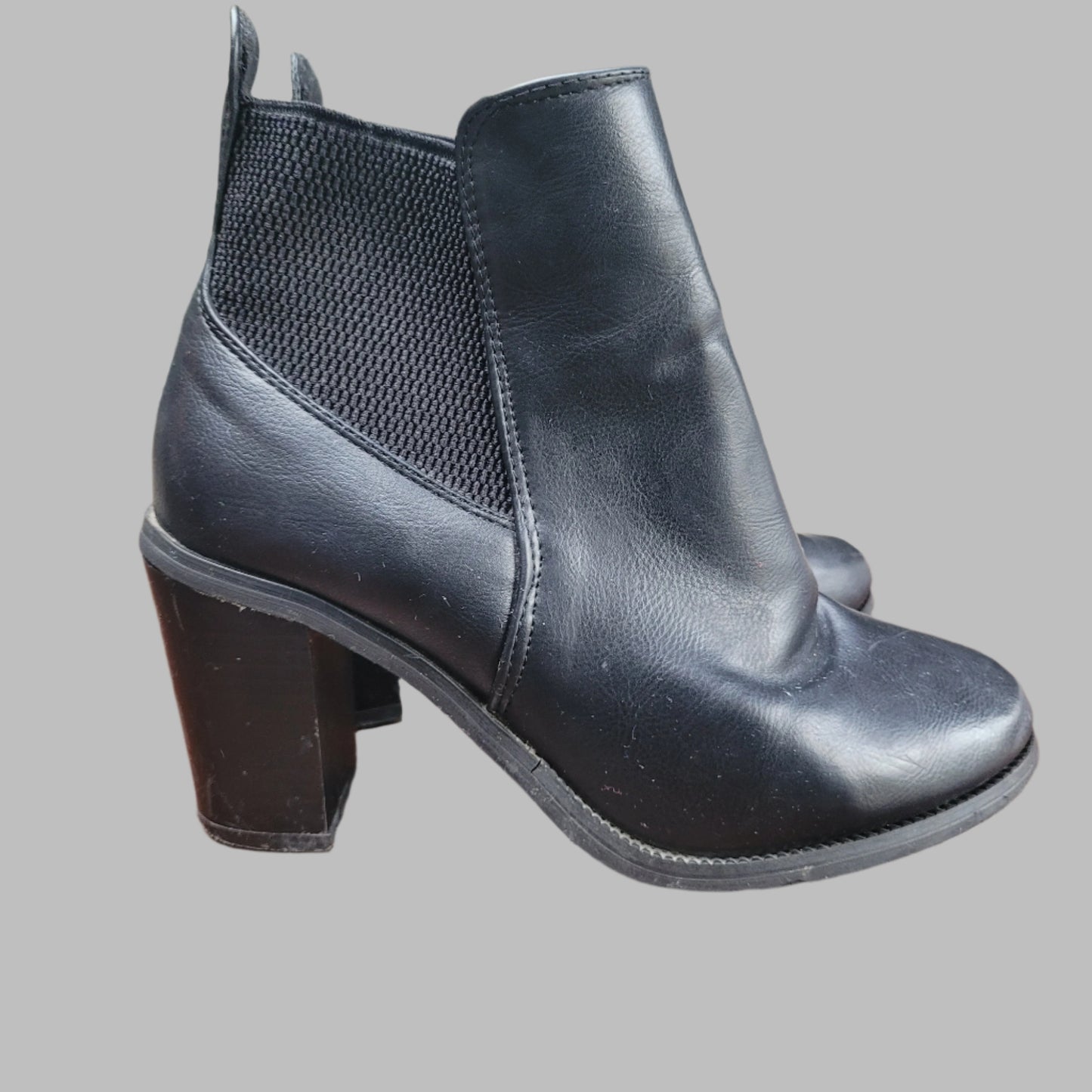Wide Fit Heeled Boots