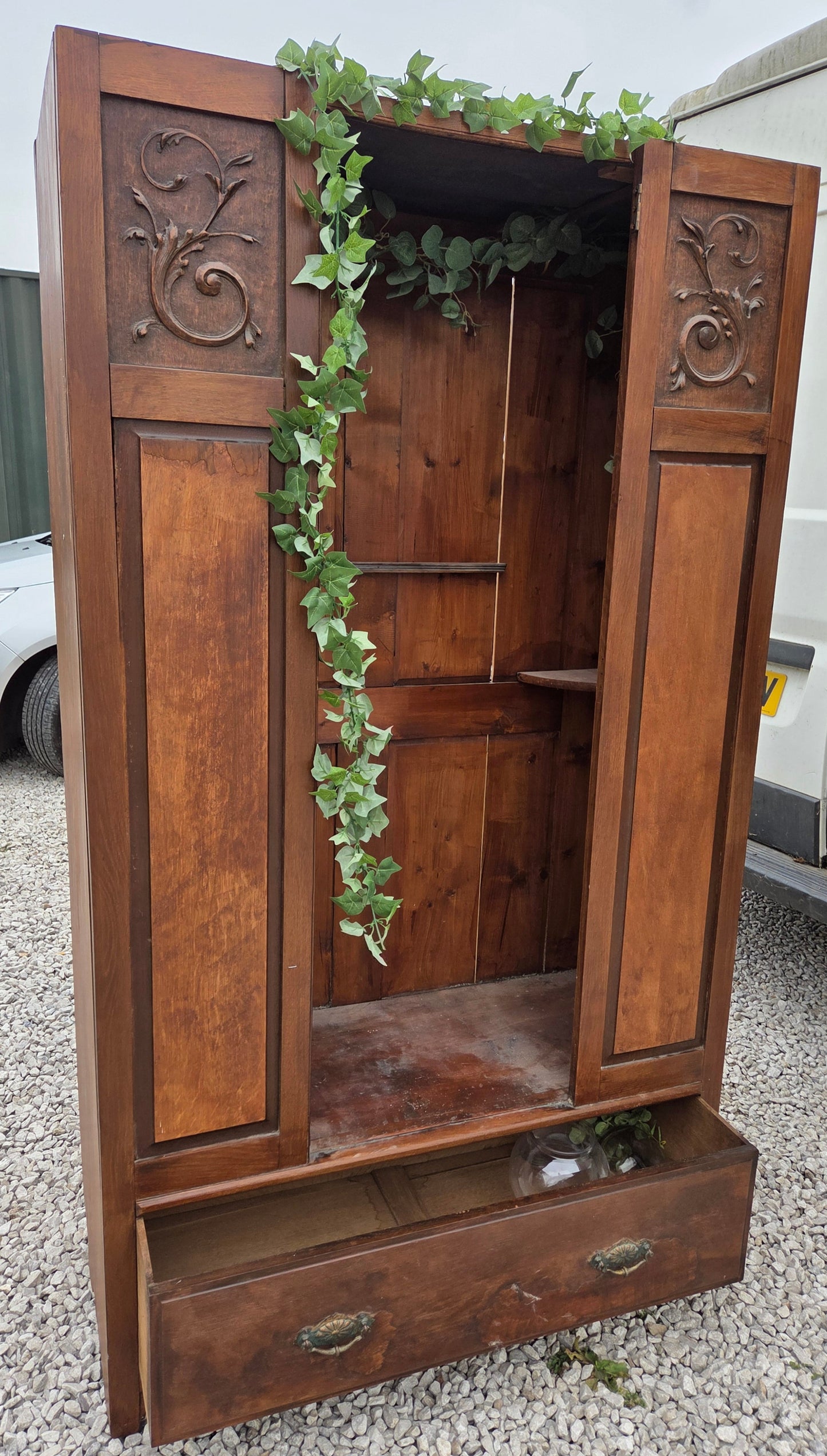 1930s Display Wardrobe/Prop (HIRE ONLY)