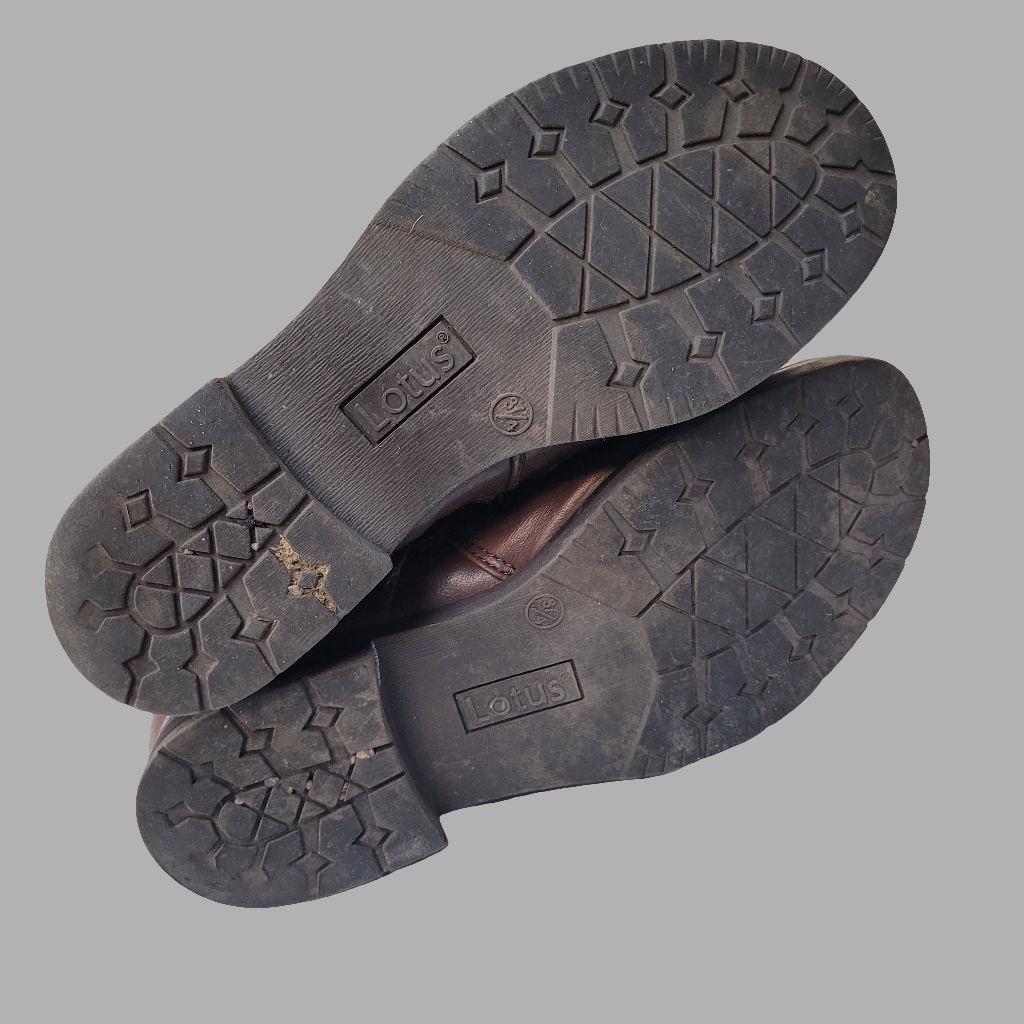 Lotus - Women's Boots